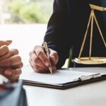 How To Choose the Right Lawyer: The Best Guide